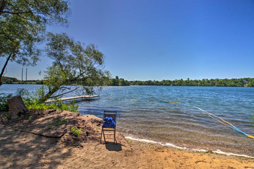 Dock, Hot Tub and Game Room Luxe Lake Latoka Home